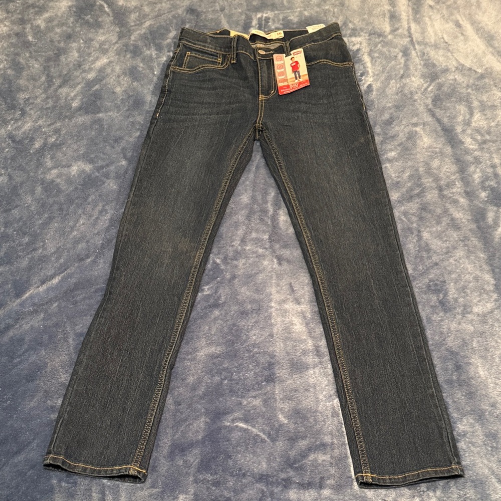 NWT- Levi's Skinny Fit 510 Jeans